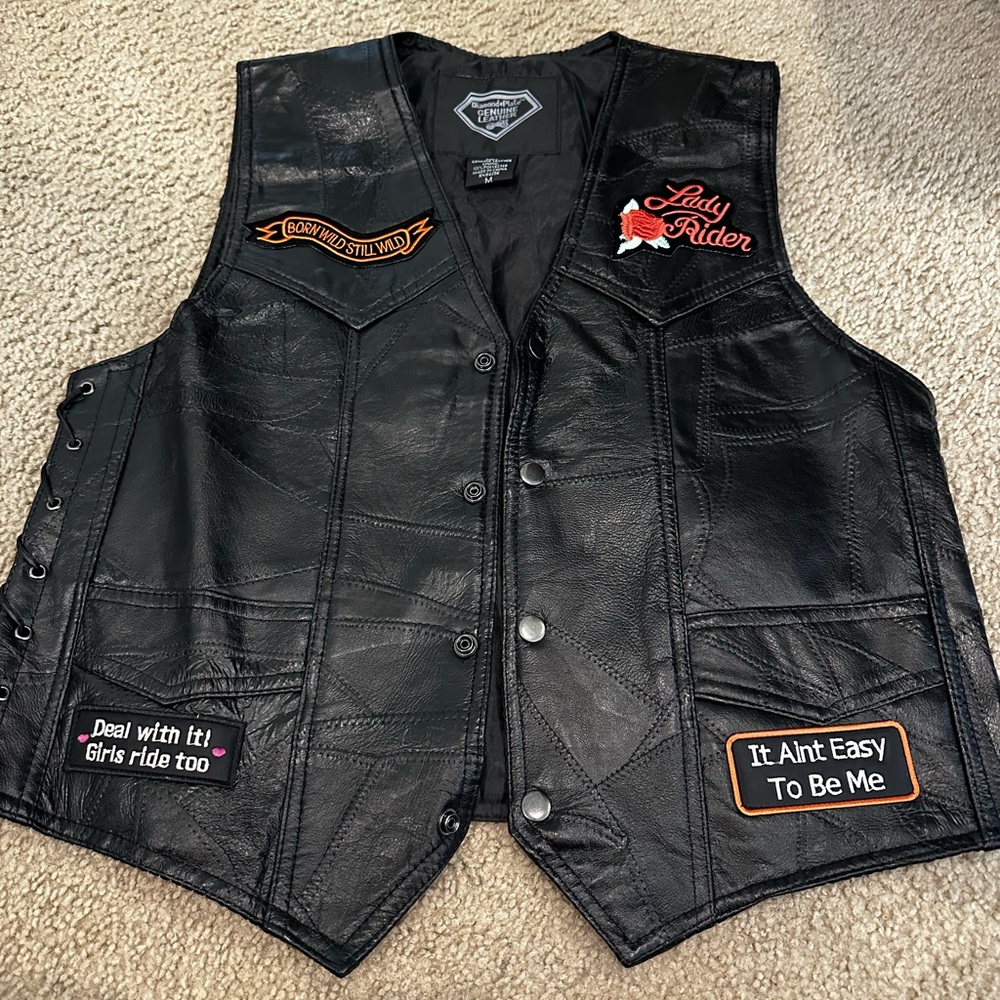 Women’s biker genuine leather vest. Leather biker gloves included.
